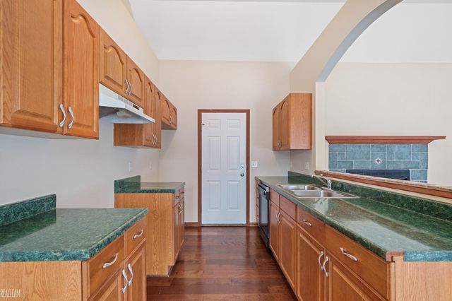 13498 Butler Drive, Sterling Heights, MI 48313