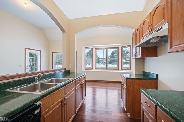 13498 Butler Drive, Sterling Heights, MI 48313