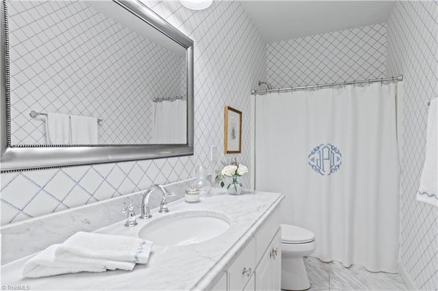 110 Corbridge Lane, Winston-salem, NC 27106