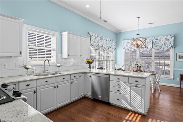 110 Corbridge Lane, Winston-salem, NC 27106