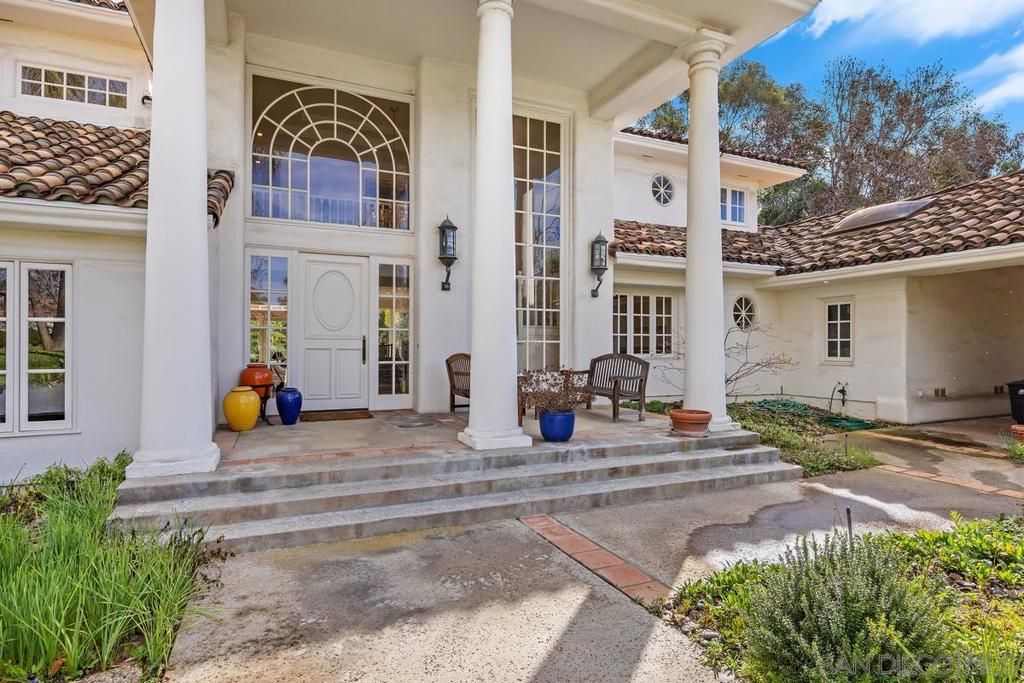 Image 4 of property listing at 6294 Calle Del Campanario, Rancho Santa Fe, CA 92067