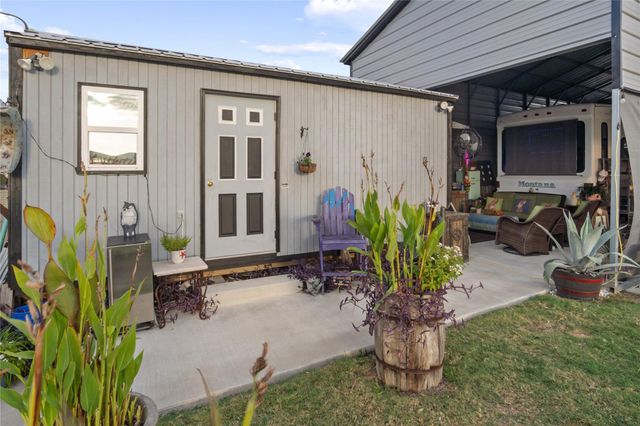 1129 Prides Lane, Crystal Beach, TX 77650