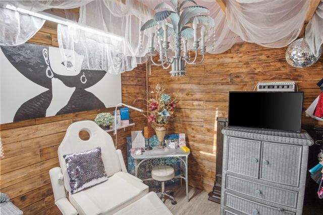 1129 Prides Lane, Crystal Beach, TX 77650