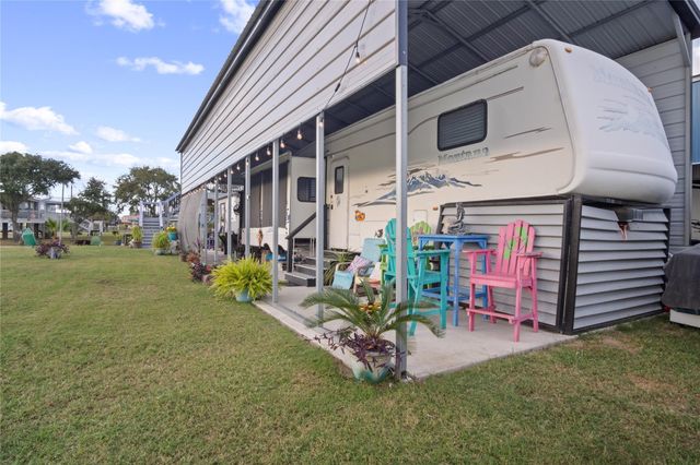 1129 Prides Lane, Crystal Beach, TX 77650