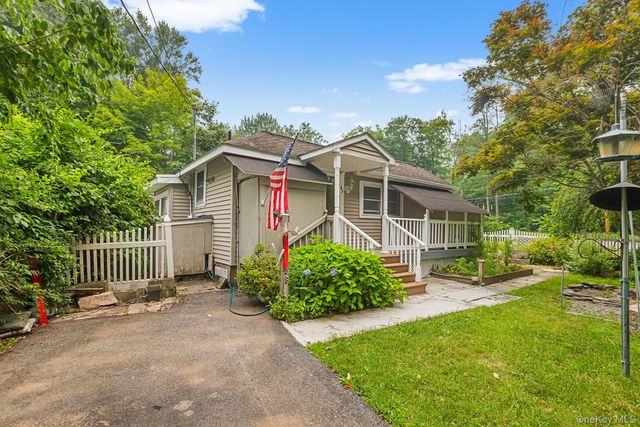 43 W Croton Drive, Carmel, NY 10512