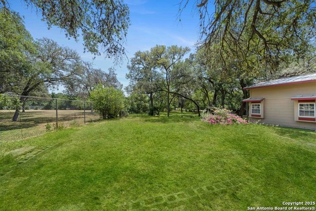 9230 E Valley View Lane, San Antonio, TX 78217