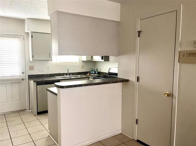 464 Prince of Wales, Stone Mountain, GA 30083