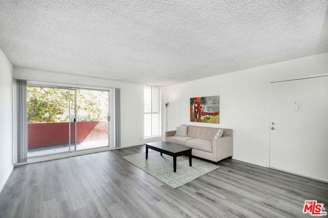 1208 W Adams Boulevard 17, Los Angeles, CA 90007