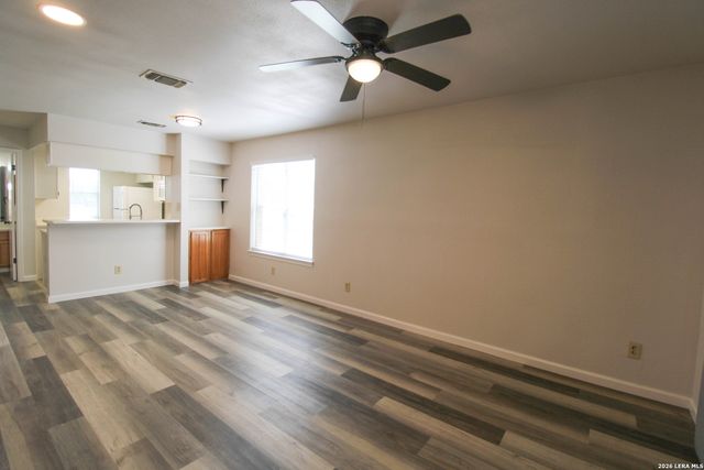 933 Schertz Parkway, Schertz, TX 78154