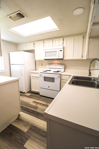 933 Schertz Parkway, Schertz, TX 78154