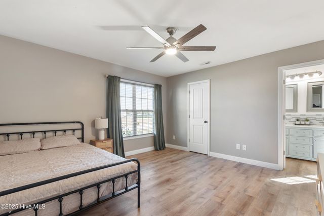 212 Deer Haven Drive, Richlands, NC 28574