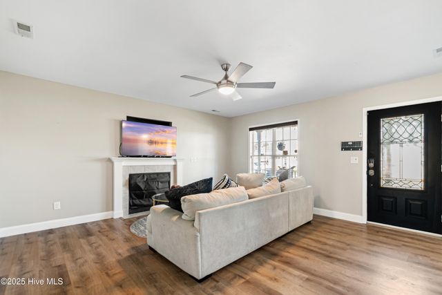 212 Deer Haven Drive, Richlands, NC 28574