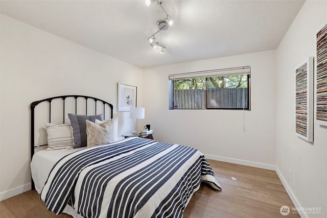 2327 NE 92nd Street, Seattle, WA 98115