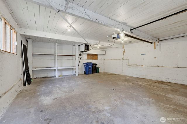 2327 NE 92nd Street, Seattle, WA 98115