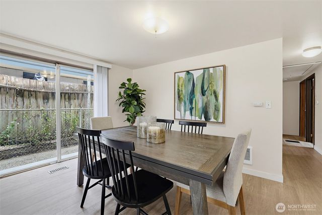 2327 NE 92nd Street, Seattle, WA 98115