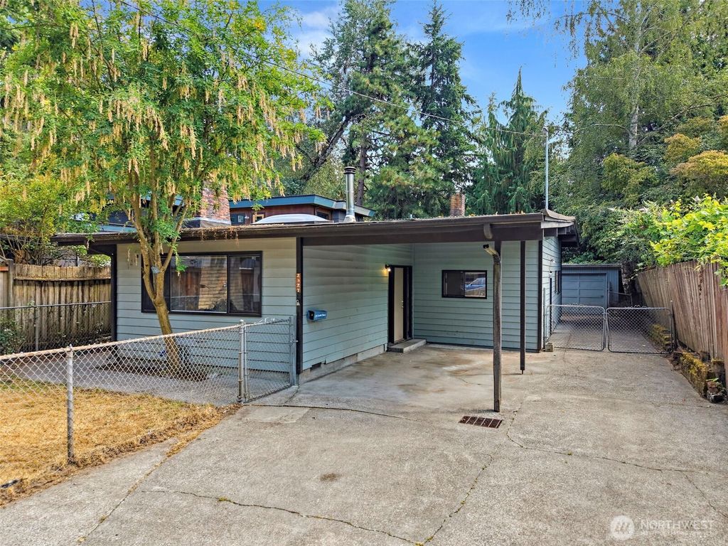 2327 NE 92nd Street, Seattle, WA 98115