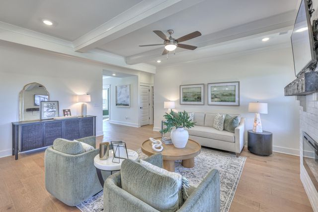 1044 Bluestem Rd, Columbia, TN 38401