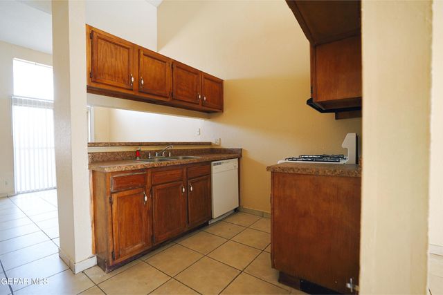 10214 Silver Strand Pl Place, El Paso, TX 79924