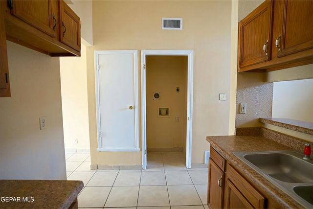 10214 Silver Strand Pl Place, El Paso, TX 79924