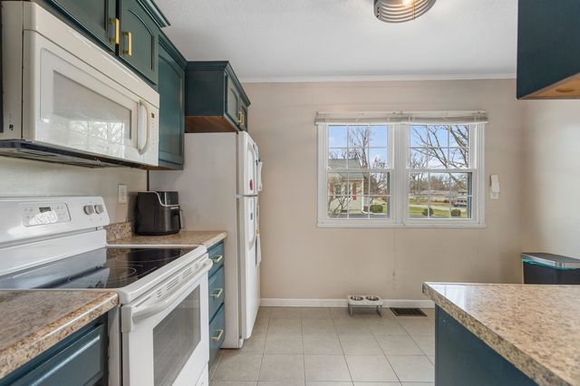 1351 W Pershing Road, Decatur, IL 62526