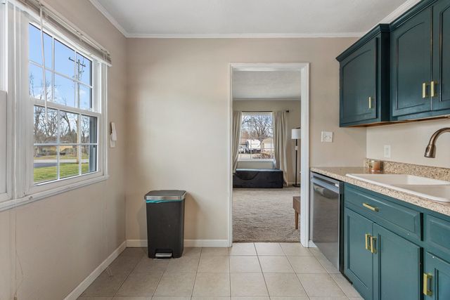 1351 W Pershing Road, Decatur, IL 62526