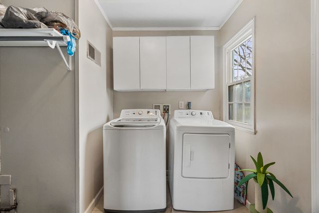 1351 W Pershing Road, Decatur, IL 62526