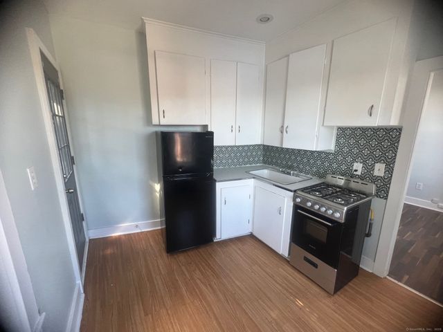 40 Pearl Street, New London, CT 06320