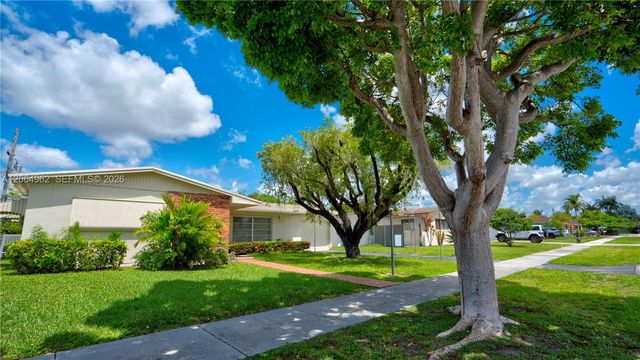 1730 SW 97th Place, Miami, FL 33165