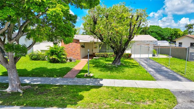 1730 SW 97th Place, Miami, FL 33165