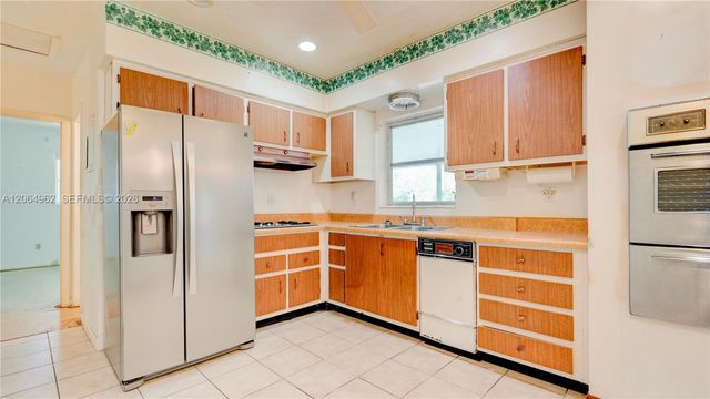 1730 SW 97th Place, Miami, FL 33165