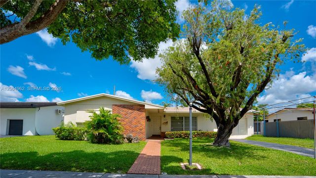 1730 SW 97th Place, Miami, FL 33165