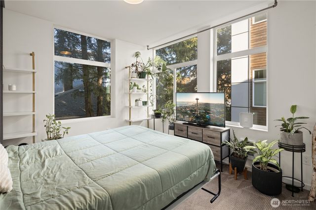 9242 A 17th Avenue SW, Seattle, WA 98106