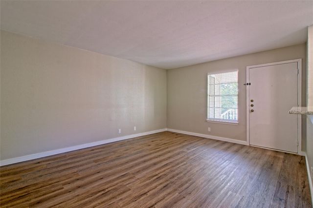 401 Hedgewood DR C, Georgetown, TX 78628