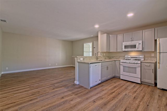 401 Hedgewood DR C, Georgetown, TX 78628
