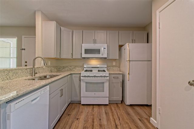 401 Hedgewood DR C, Georgetown, TX 78628