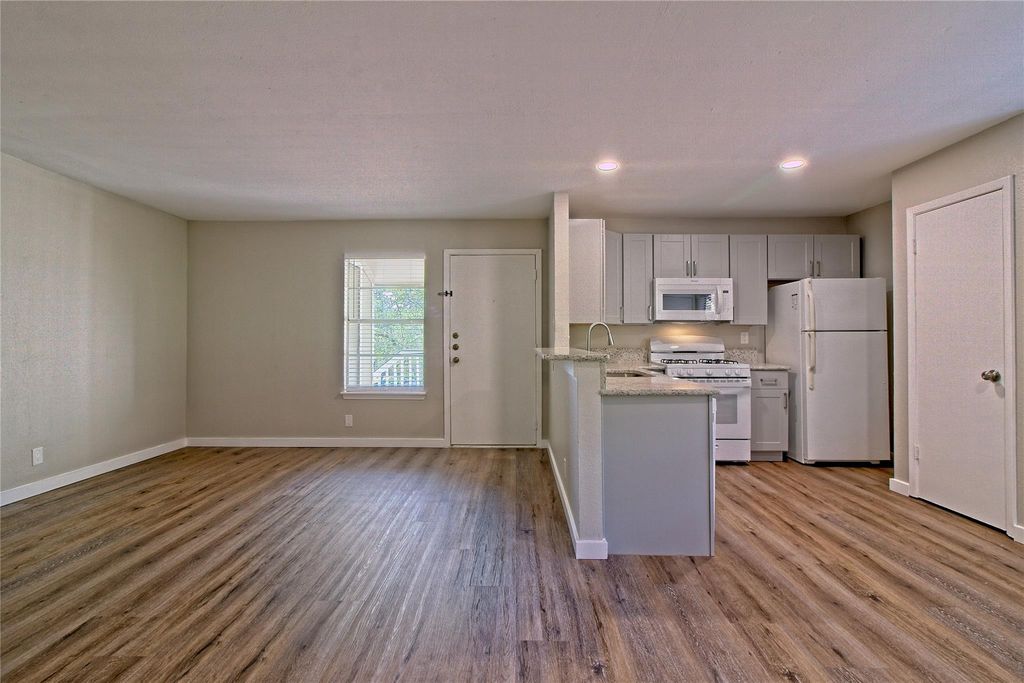 401 Hedgewood DR C, Georgetown, TX 78628