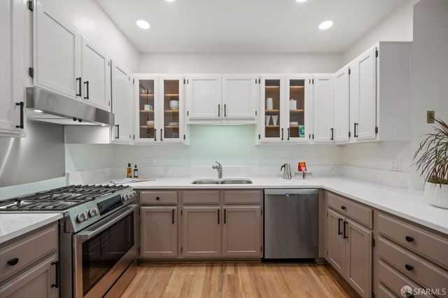 408 Roosevelt Way, San Francisco, CA 94114
