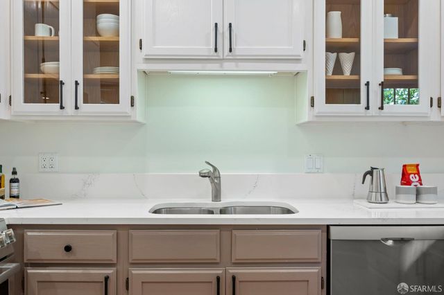 408 Roosevelt Way, San Francisco, CA 94114