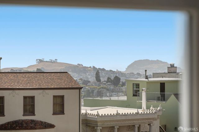 408 Roosevelt Way, San Francisco, CA 94114