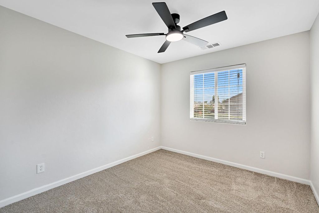 Image 25 of property listing at 1789 N Ellendale Avenue, Fresno, CA 93722