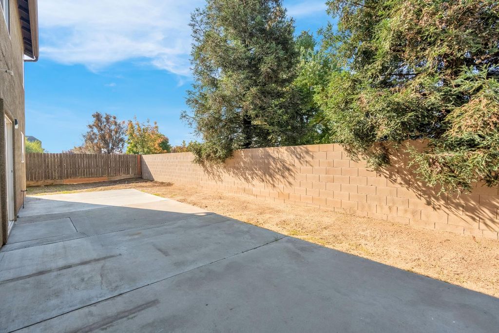 Image 33 of property listing at 1789 N Ellendale Avenue, Fresno, CA 93722