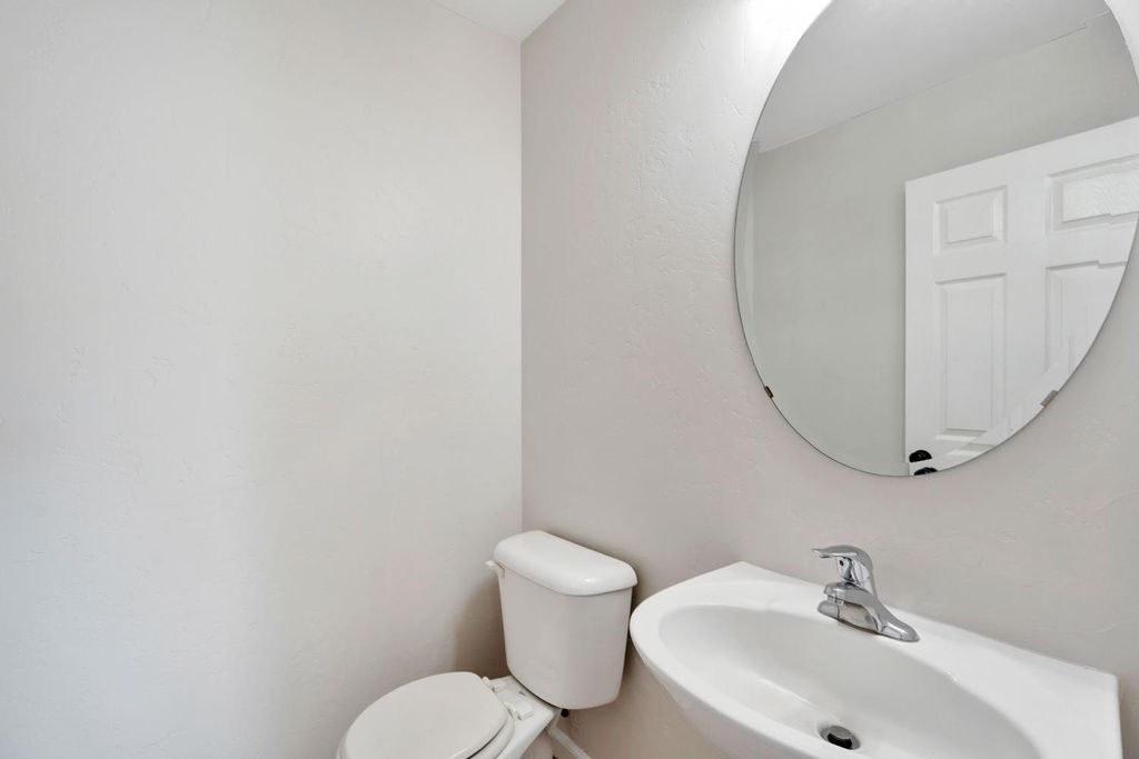 Image 8 of property listing at 1789 N Ellendale Avenue, Fresno, CA 93722