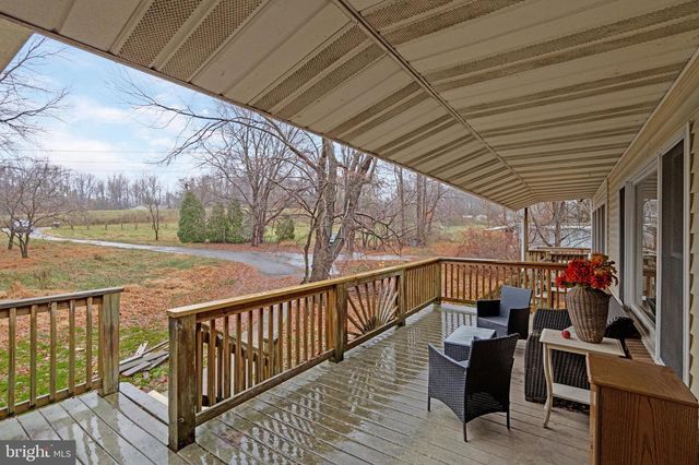 1651 PARIS OAKS RD, Owings, MD 20736