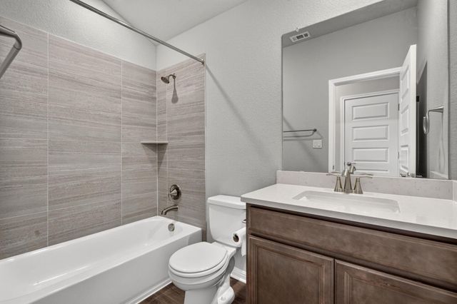 228 El Capitan LOOP, Dripping Springs, TX 78620