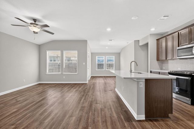 228 El Capitan LOOP, Dripping Springs, TX 78620