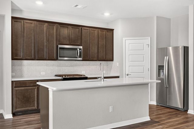 228 El Capitan LOOP, Dripping Springs, TX 78620