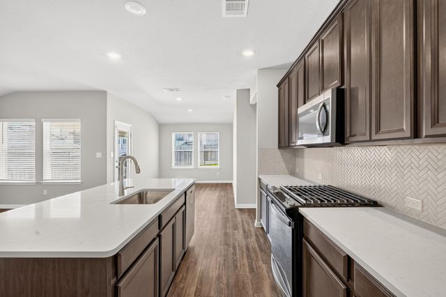 228 El Capitan LOOP, Dripping Springs, TX 78620