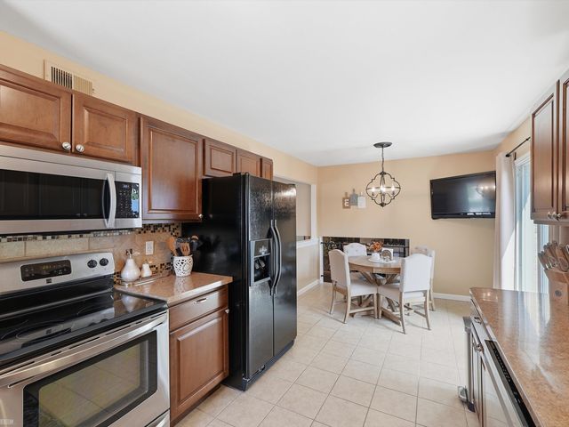 13466 Wessel Court, Sterling Heights, MI 48313