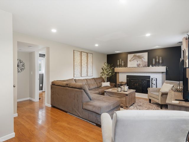 13466 Wessel Court, Sterling Heights, MI 48313