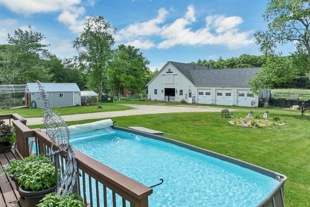 307 E Ricker Road, Loudon, NH 03307